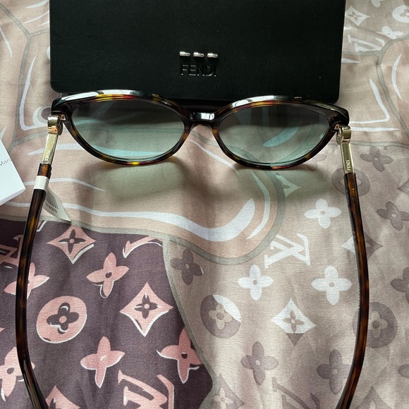 ❤️SOLD❤️ Fendi Havana Acetate gradient sunglasses brand new - Picture 7 of 14